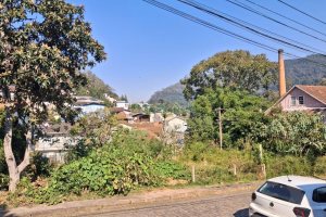 Terreno com 348m², no bairro Galópolis em Caxias do Sul para Comprar