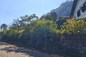 Terreno com 348m², no bairro Galópolis em Caxias do Sul para Comprar