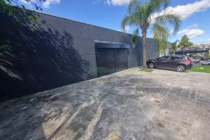 Loja com 400m², no bairro Medianeira em Caxias do Sul para Alugar