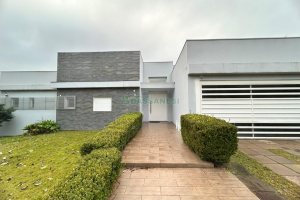 Casa com 400m², 2 dormitórios, 2 vagas, no bairro Ana Rech em Caxias do Sul para Alugar
