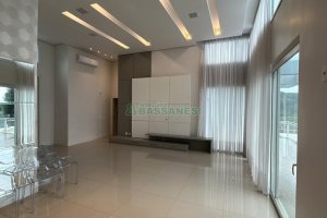 Casa com 400m², 2 dormitórios, 2 vagas, no bairro Ana Rech em Caxias do Sul para Alugar