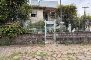 Casa com 110m², 3 dormitórios, no bairro Pio X em Caxias do Sul para Alugar