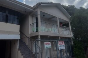 Casa com 268m², 3 dormitórios, 2 vagas, no bairro Esplanada em Caxias do Sul para Comprar
