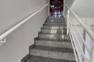 Casa com 405m², 3 dormitórios, 2 vagas, no bairro Cinqüentenário em Caxias do Sul para Comprar