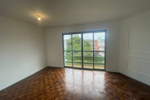 Apartamento com 90m², 3 dormitórios, 1 vaga, no bairro Pio X em Caxias do Sul para Alugar