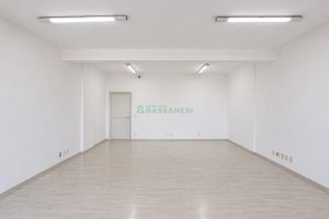 Sala com 40m², no bairro Centro em Caxias do Sul para Alugar