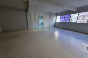 Sala com 62m², no bairro Centro em Caxias do Sul para Alugar ou Comprar