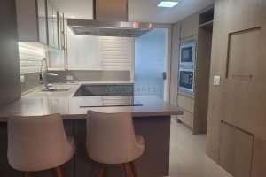 Apartamento com 174m², 3 dormitórios, 2 vagas, no bairro Sanvitto em Caxias do Sul para Comprar