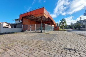 Pavilhão com 361m², no bairro Interlagos em Caxias do Sul para Alugar