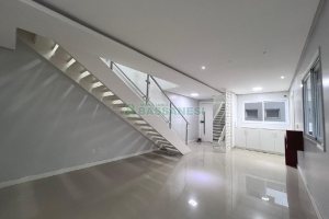 Apartamento com 197m², 3 dormitórios, 2 vagas, no bairro Universitário em Caxias do Sul para Alugar