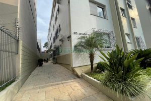 Apartamento com 122m², 3 dormitórios, 2 vagas, no bairro Exposição em Caxias do Sul para Comprar