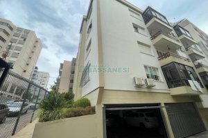 Apartamento com 122m², 3 dormitórios, 2 vagas, no bairro Exposição em Caxias do Sul para Comprar