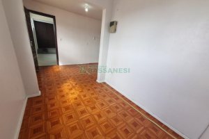 Casa com 75m², 2 dormitórios, 1 vaga, no bairro Charqueadas em Caxias do Sul para Alugar