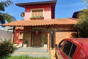 Casa com 159m², 3 dormitórios, 2 vagas, no bairro Desvio Rizzo em Caxias do Sul para Comprar