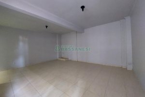 Sala com 39m², no bairro Centro em Caxias do Sul para Alugar ou Comprar