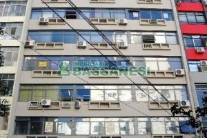 Sala com 65m², no bairro Centro em Caxias do Sul para Alugar