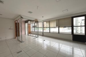 Sala com 85m², no bairro Centro em Caxias do Sul para Alugar