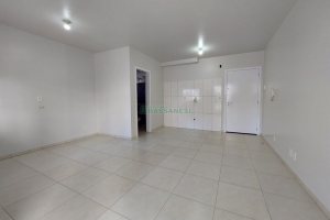 Kitinete com 34m², no bairro Rio Branco em Caxias do Sul para Alugar