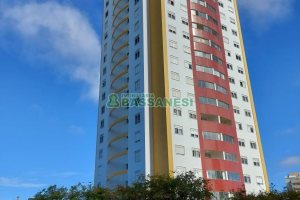 Apartamento com 94m², 3 dormitórios, 2 vagas, no bairro Rio Branco em Caxias do Sul para Comprar