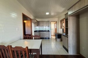 Casa com 82m², 2 dormitórios, 2 vagas, no bairro Rio Branco em Caxias do Sul para Alugar