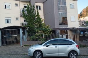 Apartamento com 48m², 2 dormitórios, 1 vaga, no bairro Desvio Rizzo em Caxias do Sul para Comprar