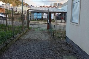 Apartamento com 48m², 2 dormitórios, 1 vaga, no bairro Desvio Rizzo em Caxias do Sul para Comprar