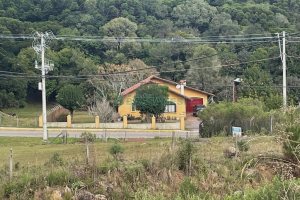 Casa Mobiliada com 300m², 3 dormitórios, 1 vaga, no bairro Vila Seca em Caxias do Sul para Alugar