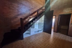 Casa com 366m², 5 dormitórios, 3 vagas, no bairro Desvio Rizzo em Caxias do Sul para Alugar