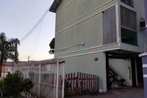 Sobrado com 99m², 2 dormitórios, 2 vagas, no bairro Ana Rech em Caxias do Sul para Comprar