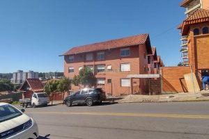 Apartamento com 65m², 2 dormitórios, no bairro Madureira em Caxias do Sul para Comprar