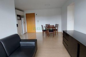 Apartamento com 70m², 3 dormitórios, 1 vaga, no bairro Madureira em Caxias do Sul para Alugar