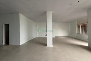 Loja com 100m², no bairro Charqueadas em Caxias do Sul para Alugar