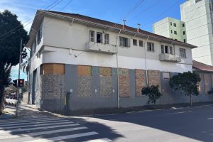 Loja com 1800m², no bairro Centro em Caxias do Sul para Alugar