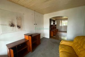 Casa com 175m², 3 dormitórios, 2 vagas, no bairro Jardim América em Caxias do Sul para Comprar