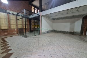 Casa Comercial com 270m², 4 vagas, no bairro Exposição em Caxias do Sul para Alugar