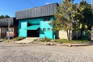 Pavilhão com 400m², no bairro Desvio Rizzo em Caxias do Sul para Alugar