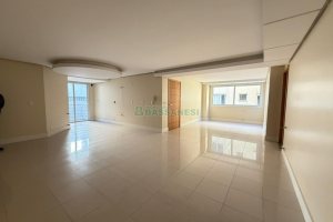 Apartamento com 159m², 3 dormitórios, 2 vagas, no bairro Centro em Caxias do Sul para Comprar