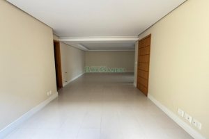 Apartamento com 159m², 3 dormitórios, 2 vagas, no bairro Centro em Caxias do Sul para Comprar