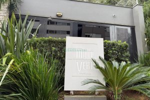 Apartamento com 137m², 3 dormitórios, 2 vagas, no bairro Madureira em Caxias do Sul para Comprar