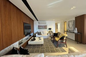 Apartamento com 161m², 3 dormitórios, 3 vagas, no bairro Exposição em Caxias do Sul para Comprar