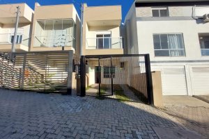 Sobrado Mobiliado com 70m², 2 dormitórios, 1 vaga, no bairro São Virgílio em Caxias do Sul para Alugar