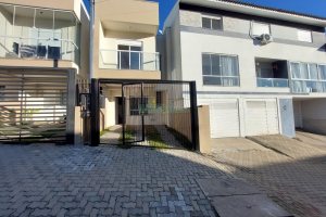 Sobrado Mobiliado com 70m², 2 dormitórios, 1 vaga, no bairro São Virgílio em Caxias do Sul para Alugar