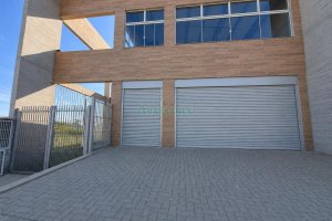 Pavilhão com 420m², no bairro Salgado Filho em Caxias do Sul para Alugar
