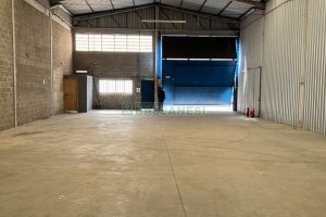 Pavilhão com 300m², no bairro Desvio Rizzo em Caxias do Sul para Alugar