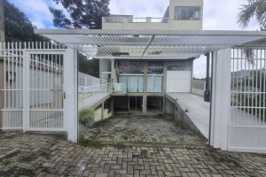 Loja com 220m², no bairro De Lazzer em Caxias do Sul para Alugar