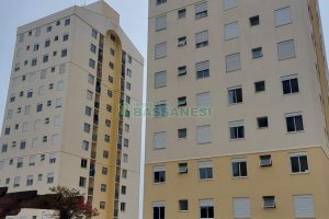 Apartamento com 52m², 2 dormitórios, 1 vaga, no bairro De Zorzi em Caxias do Sul para Alugar