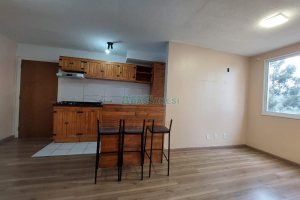 Apartamento com 52m², 2 dormitórios, 1 vaga, no bairro De Zorzi em Caxias do Sul para Alugar