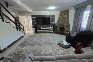 Chácara com 540m², 4 dormitórios, 1 vaga, no bairro Samuara em Caxias do Sul para Comprar