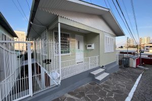 Casa com 92m², 3 dormitórios, no bairro Rio Branco em Caxias do Sul para Alugar