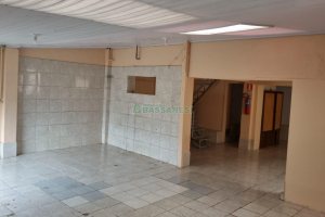 Loja com 320m², no bairro Rio Branco em Caxias do Sul para Alugar